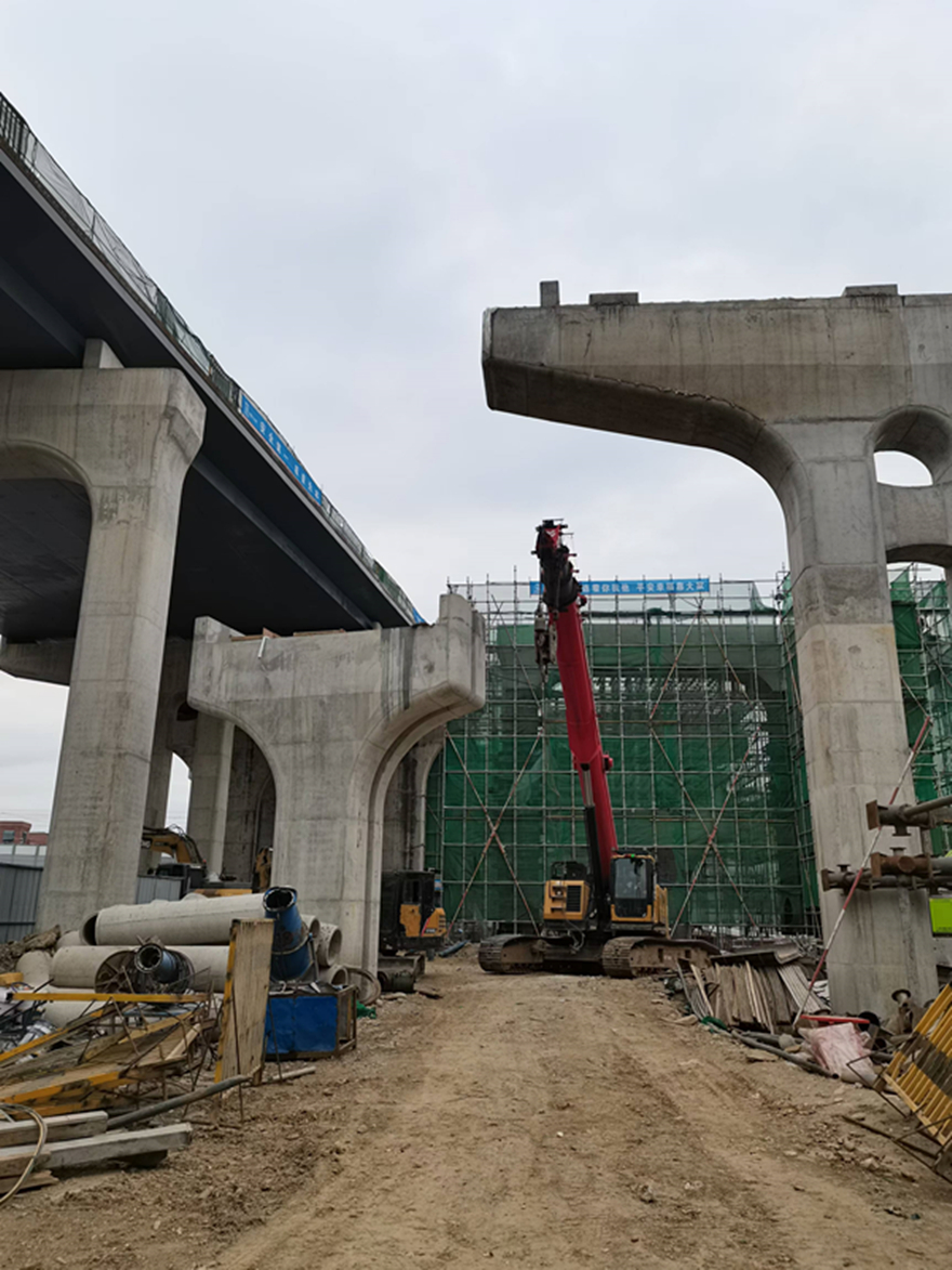 創(chuàng)業(yè)大道南延線施工現(xiàn)場 創(chuàng)業(yè)大道南延線施工現(xiàn)場